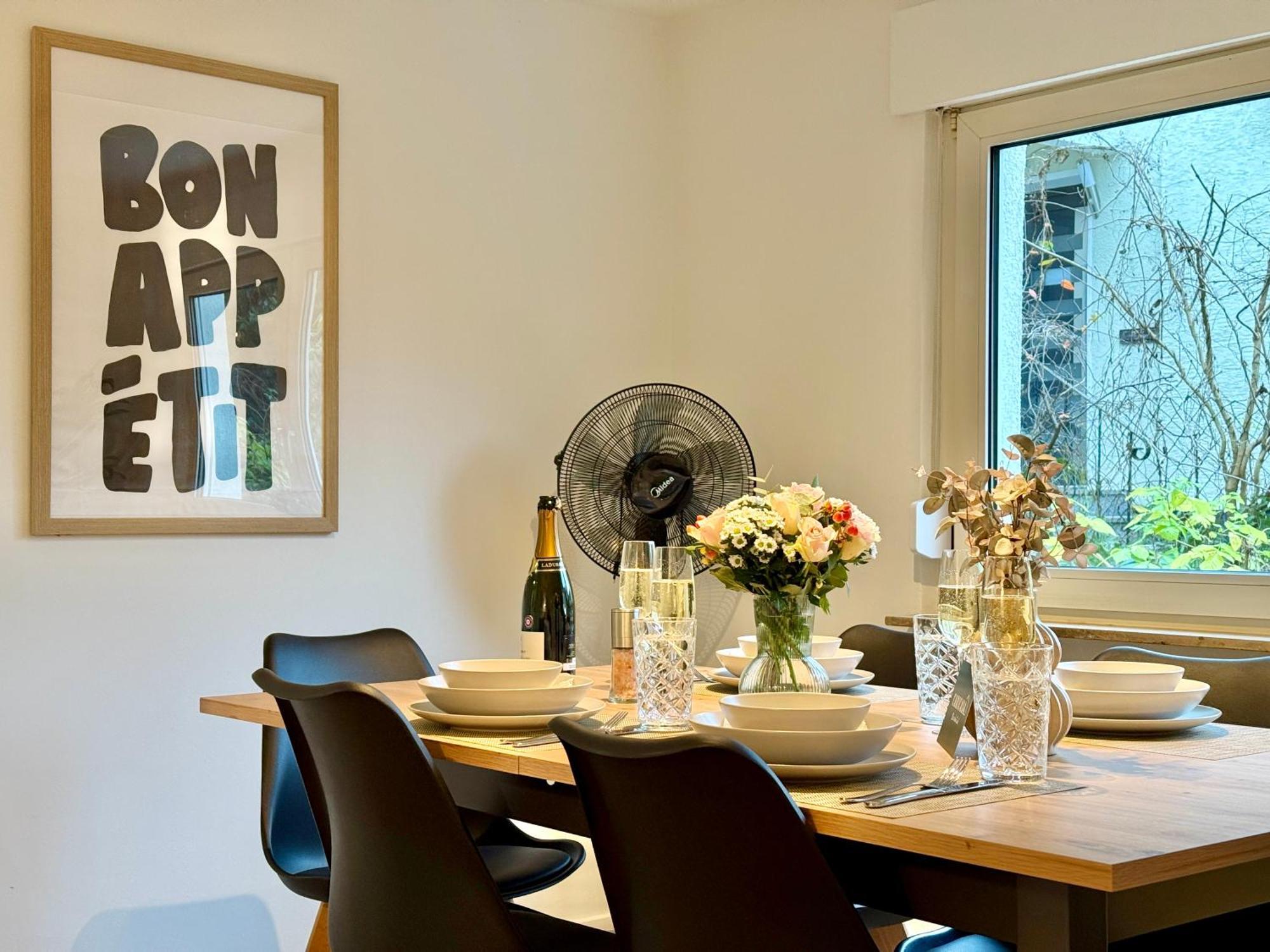 Caricasa: Bielefeld Mitte Appartement Buitenkant foto