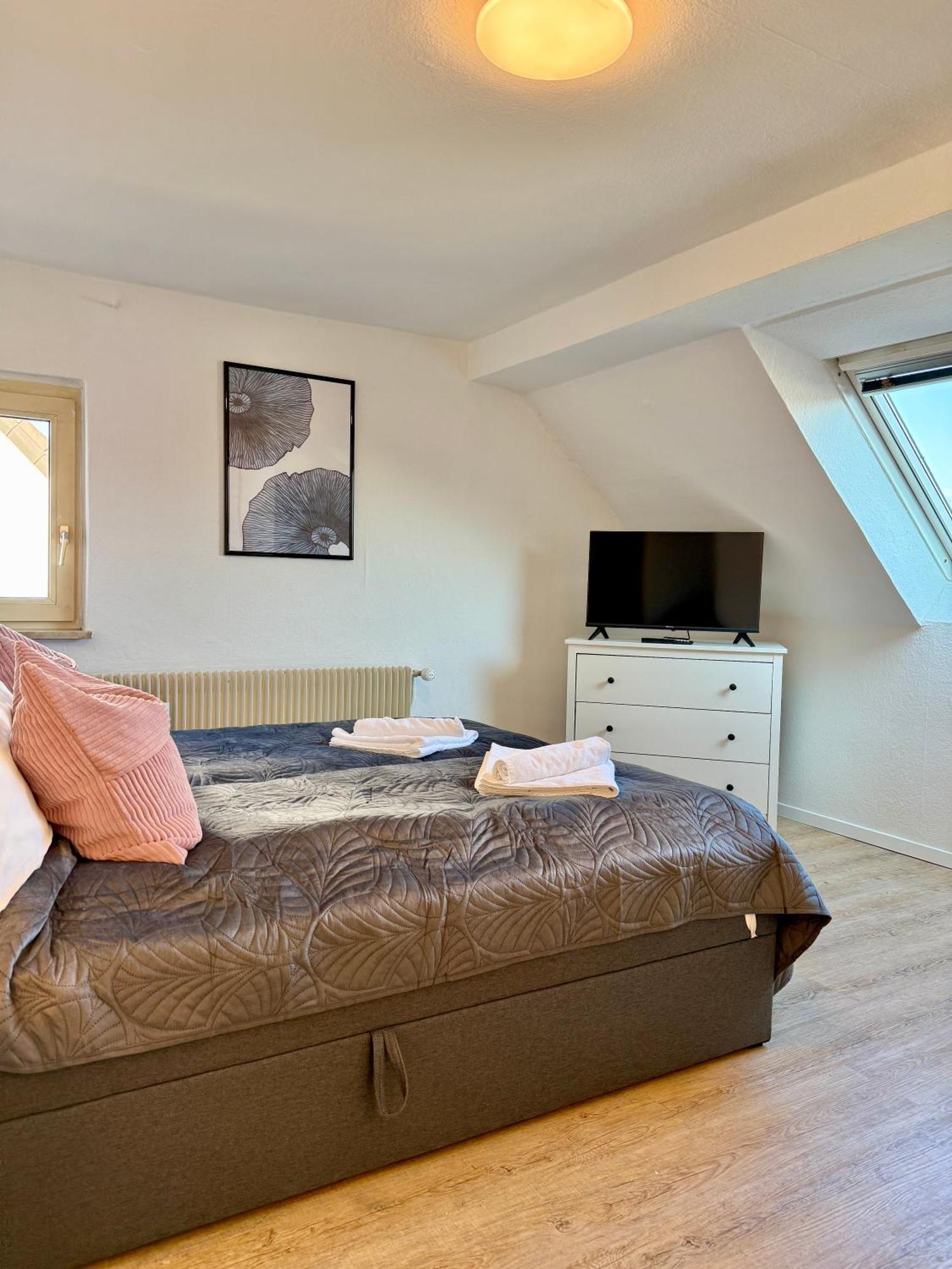 Caricasa: Bielefeld Mitte Appartement Buitenkant foto